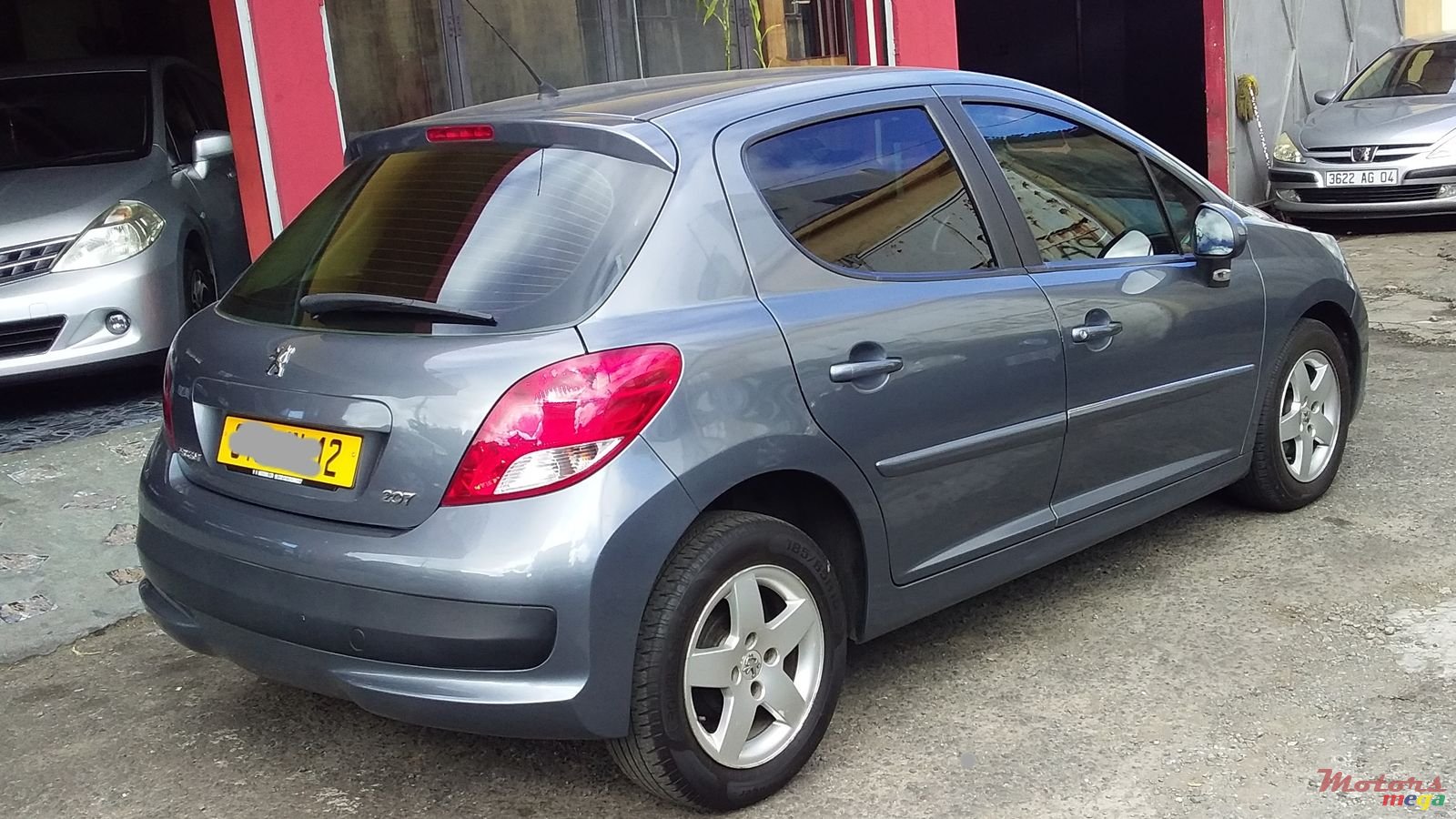 2012' Peugeot 207 photo #3