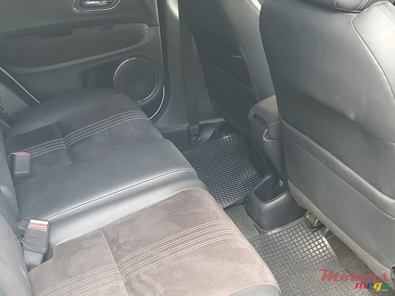 2020' Honda Vezel RS photo #2
