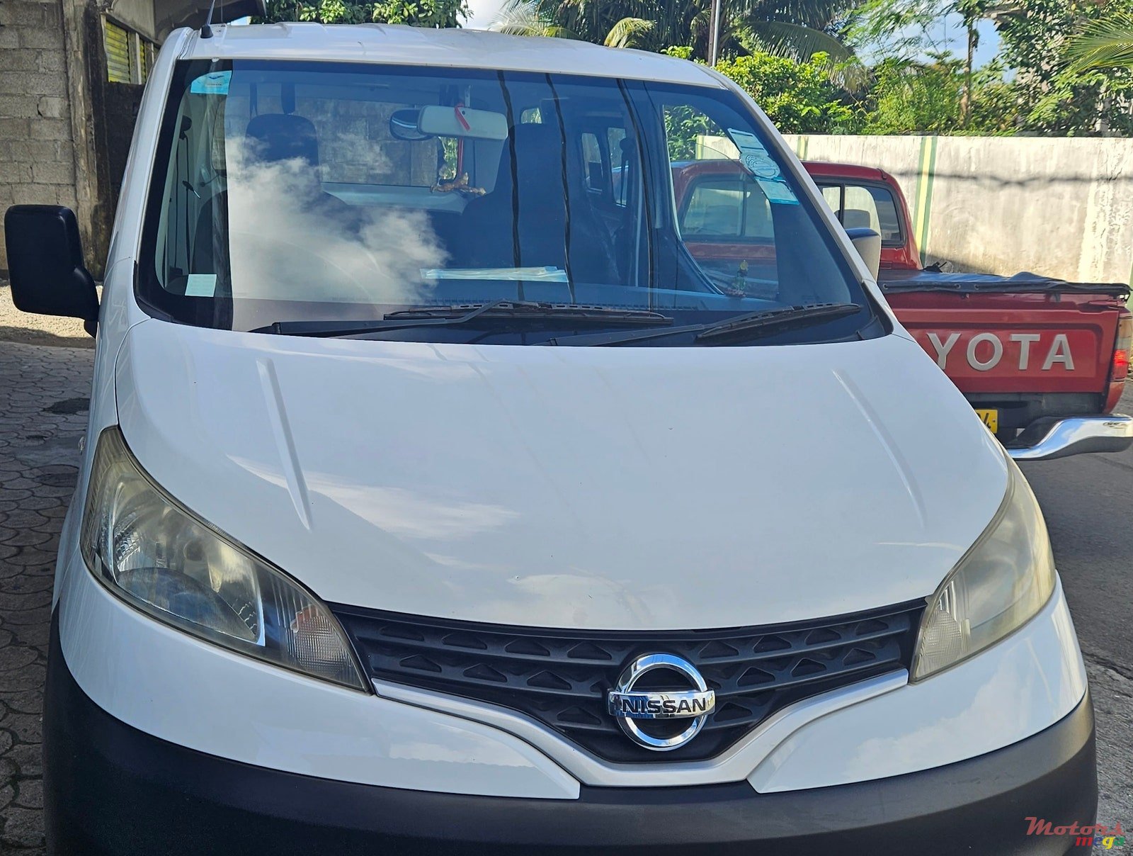 2016' Nissan photo #4