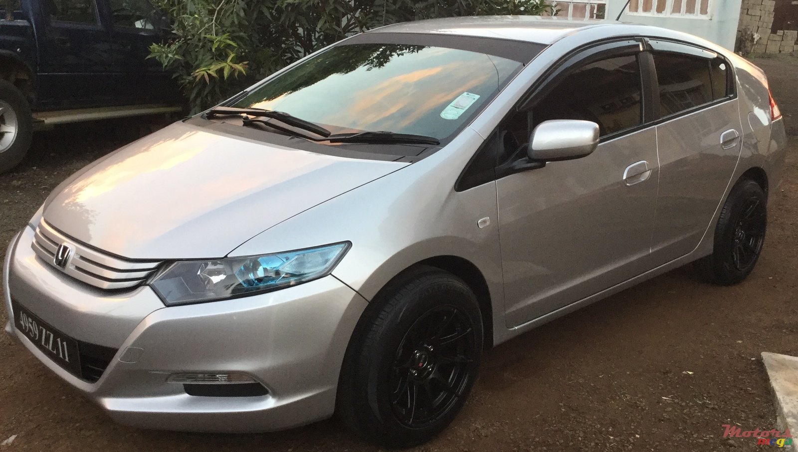 2011' Honda Insight photo #1