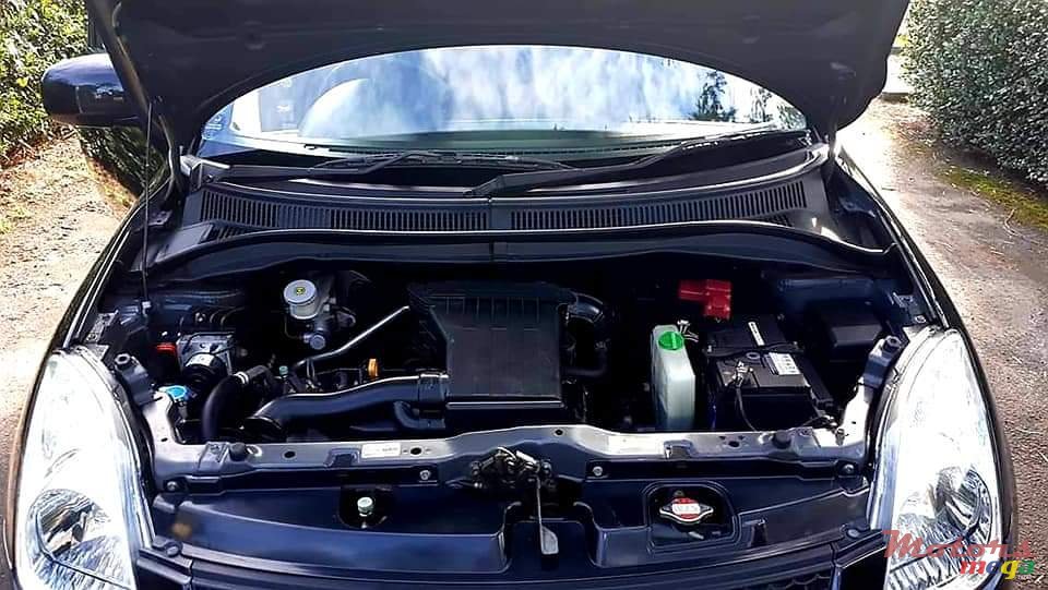 2007' Suzuki Swift photo #7