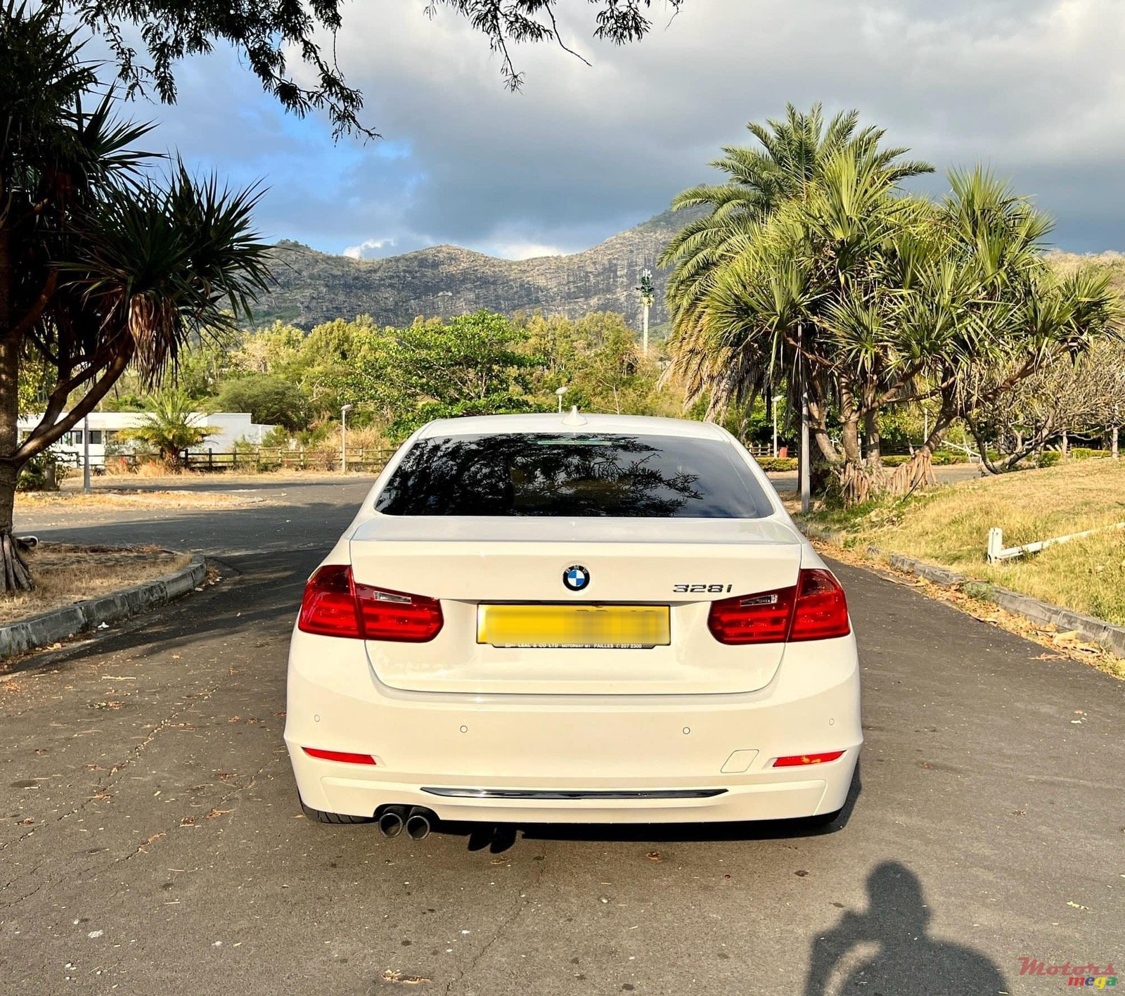 2013' BMW 328 photo #4