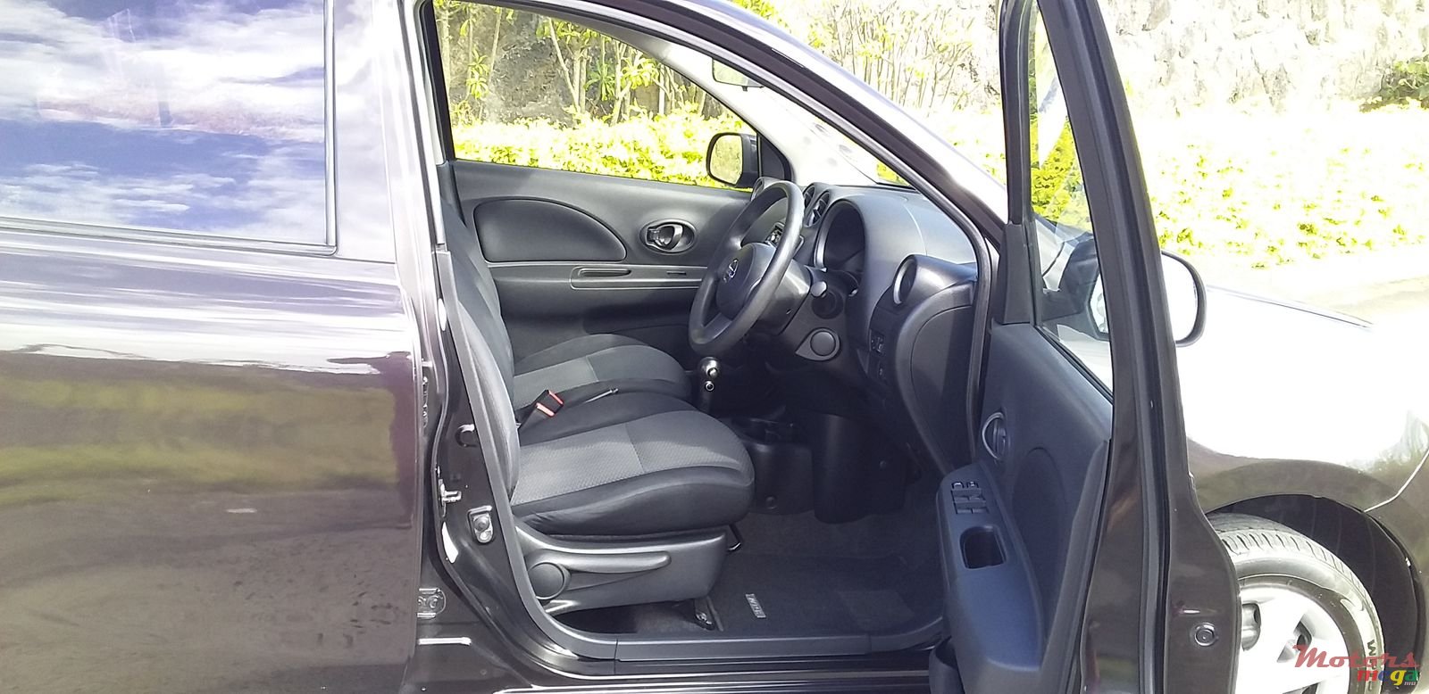 2013' Nissan March photo #5