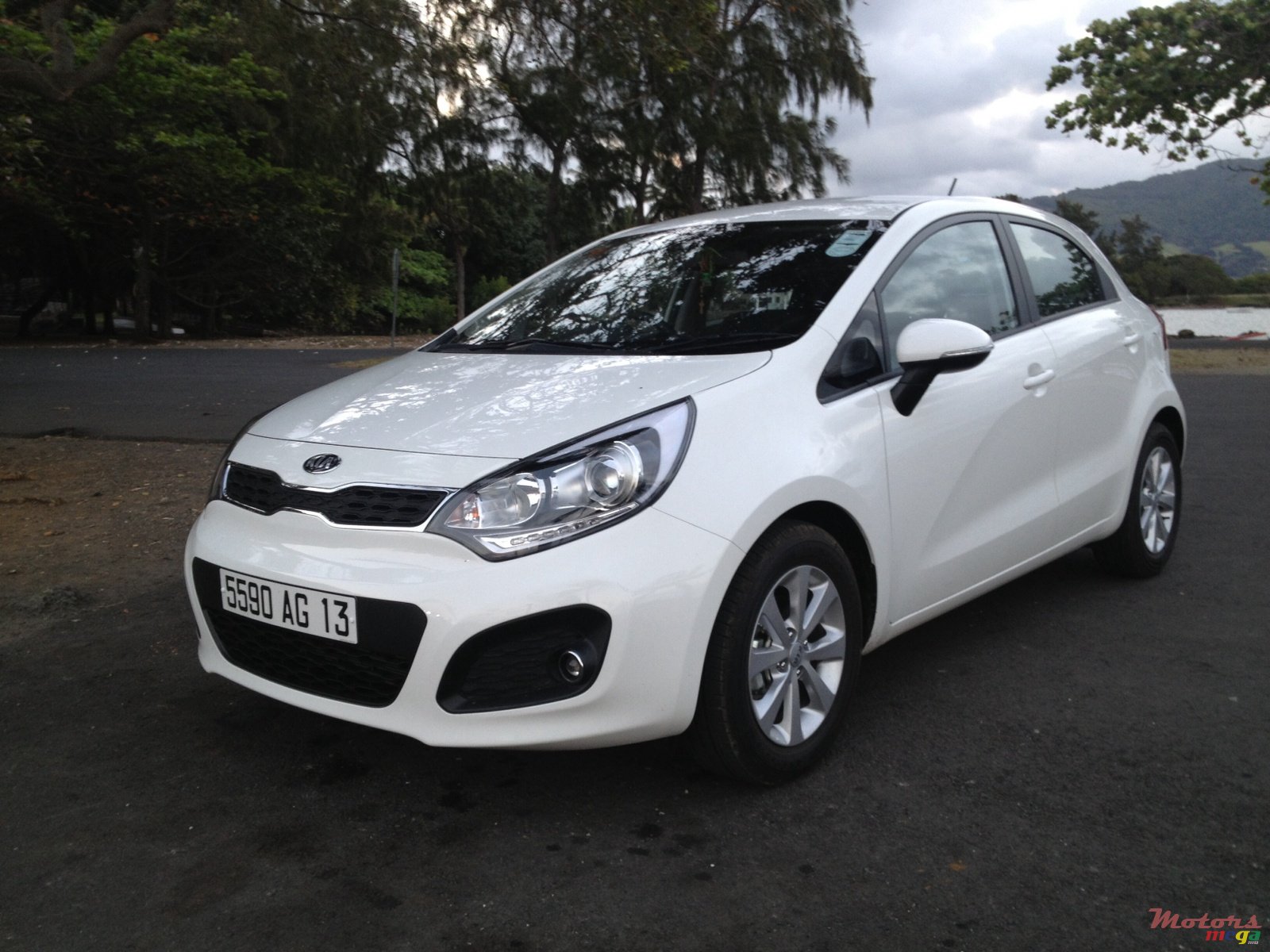 2013' Kia Rio photo #2