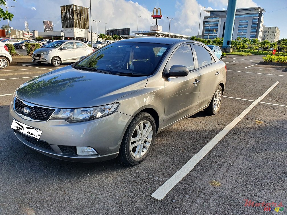 2012' Kia Cerato SX photo #1