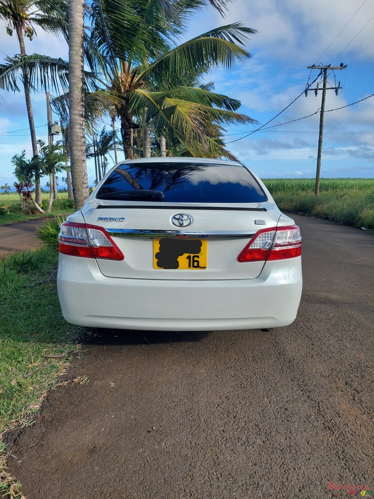 2016' Toyota Premio photo #2