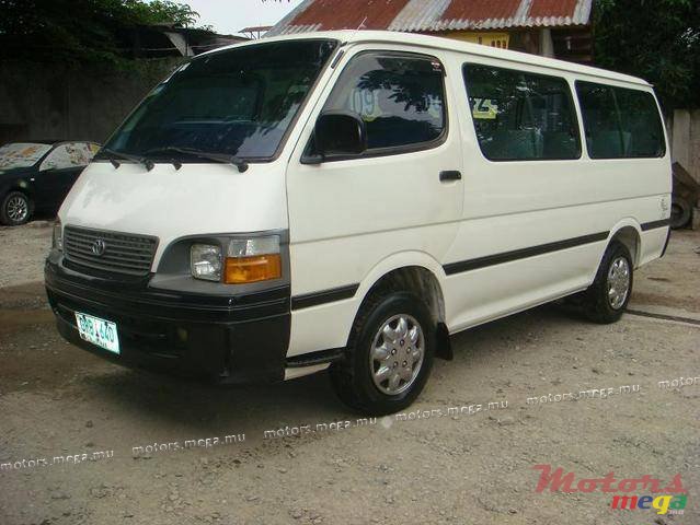 2000' Toyota photo #1