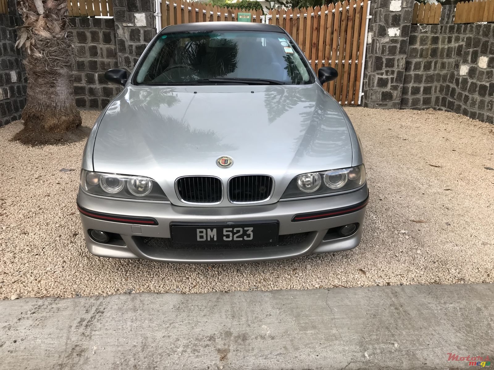 1999' BMW 523 photo #2