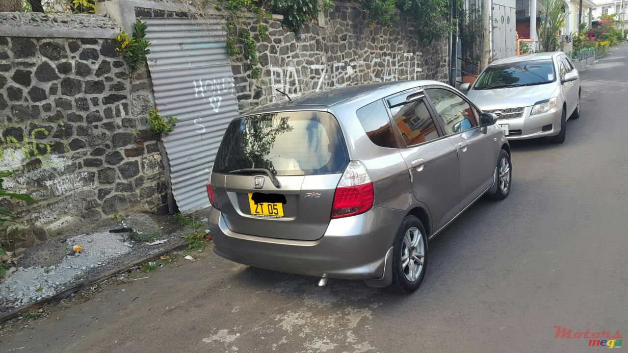 2005' Honda Fit non photo #1