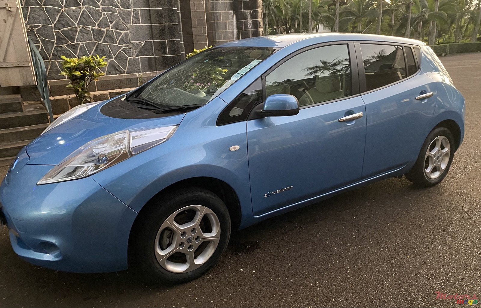 2011' Nissan Leaf Zéro Émission photo #2