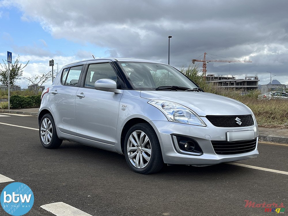 2015' Nissan March photo #1