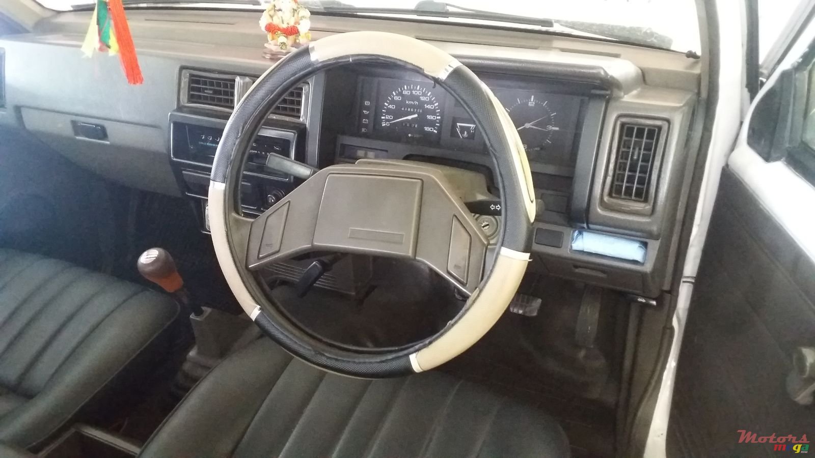 1994' Nissan photo #7