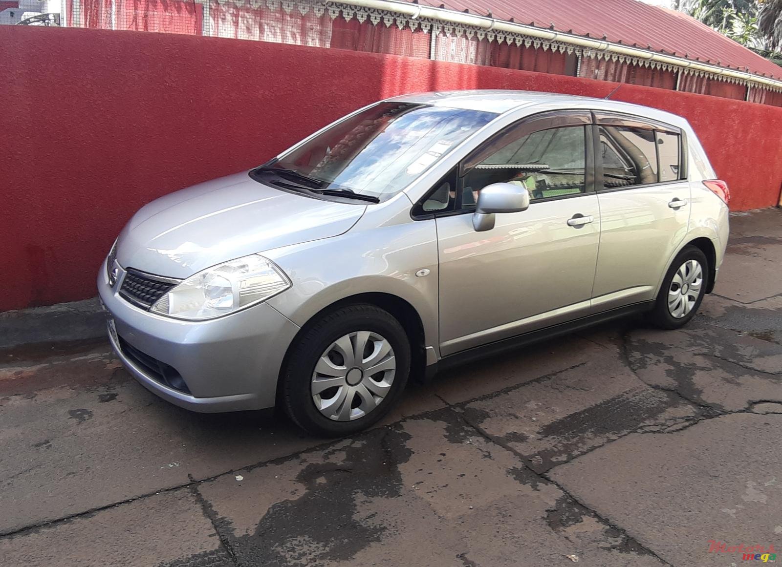 2007' Nissan Tiida photo #3