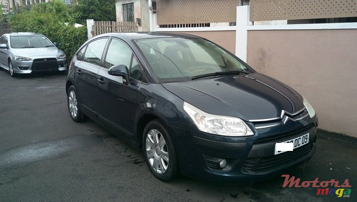 2009' Citroen C4 photo #1