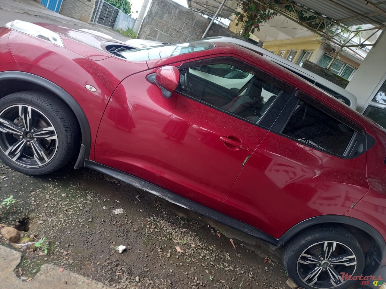 2012' Nissan Juke photo #3