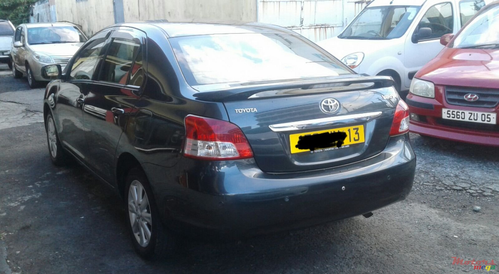 2013' Toyota Yaris photo #3