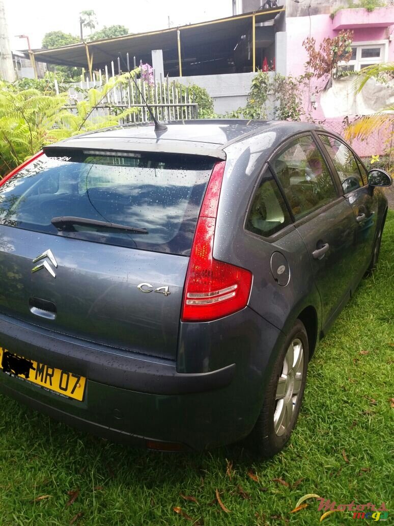 2007' Citroen C4 photo #2
