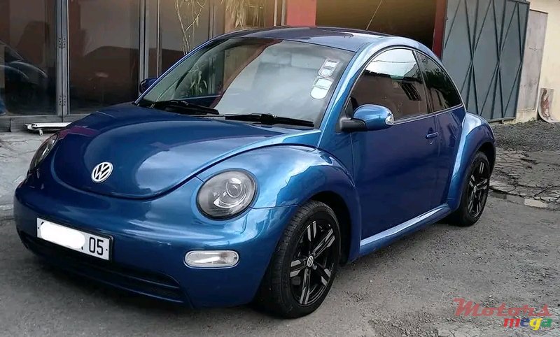 2005' Volkswagen Beetle photo #3