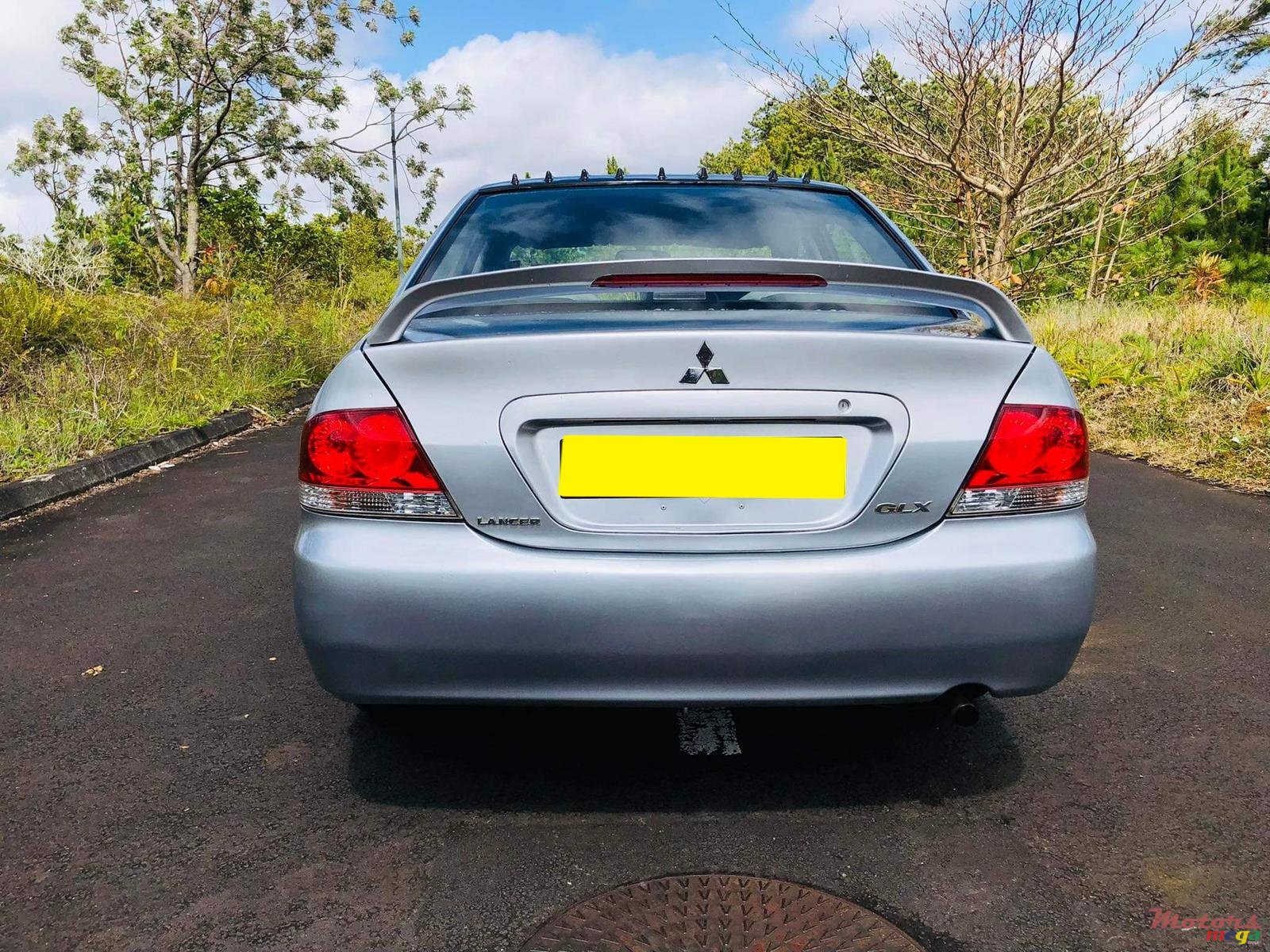 2009' Mitsubishi Lancer Glx photo #2