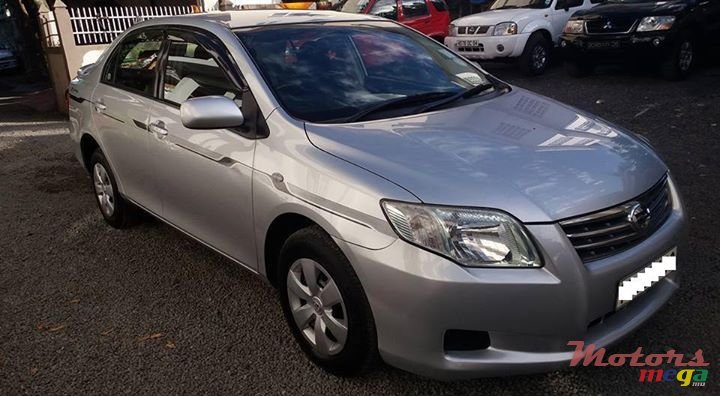 2009' Toyota Corolla Axio photo #2