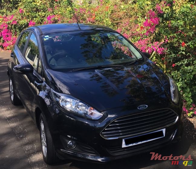 2015' Ford Fiesta photo #4
