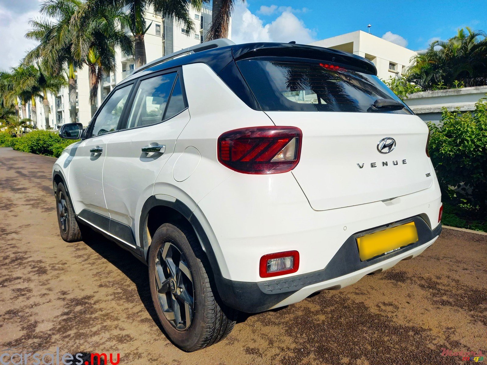 2020' Hyundai Venue 1.0T photo #3