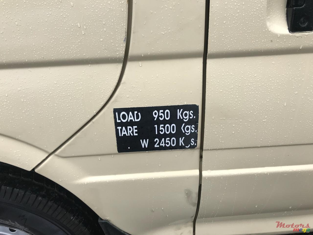 1999' Toyota Hiace photo #3