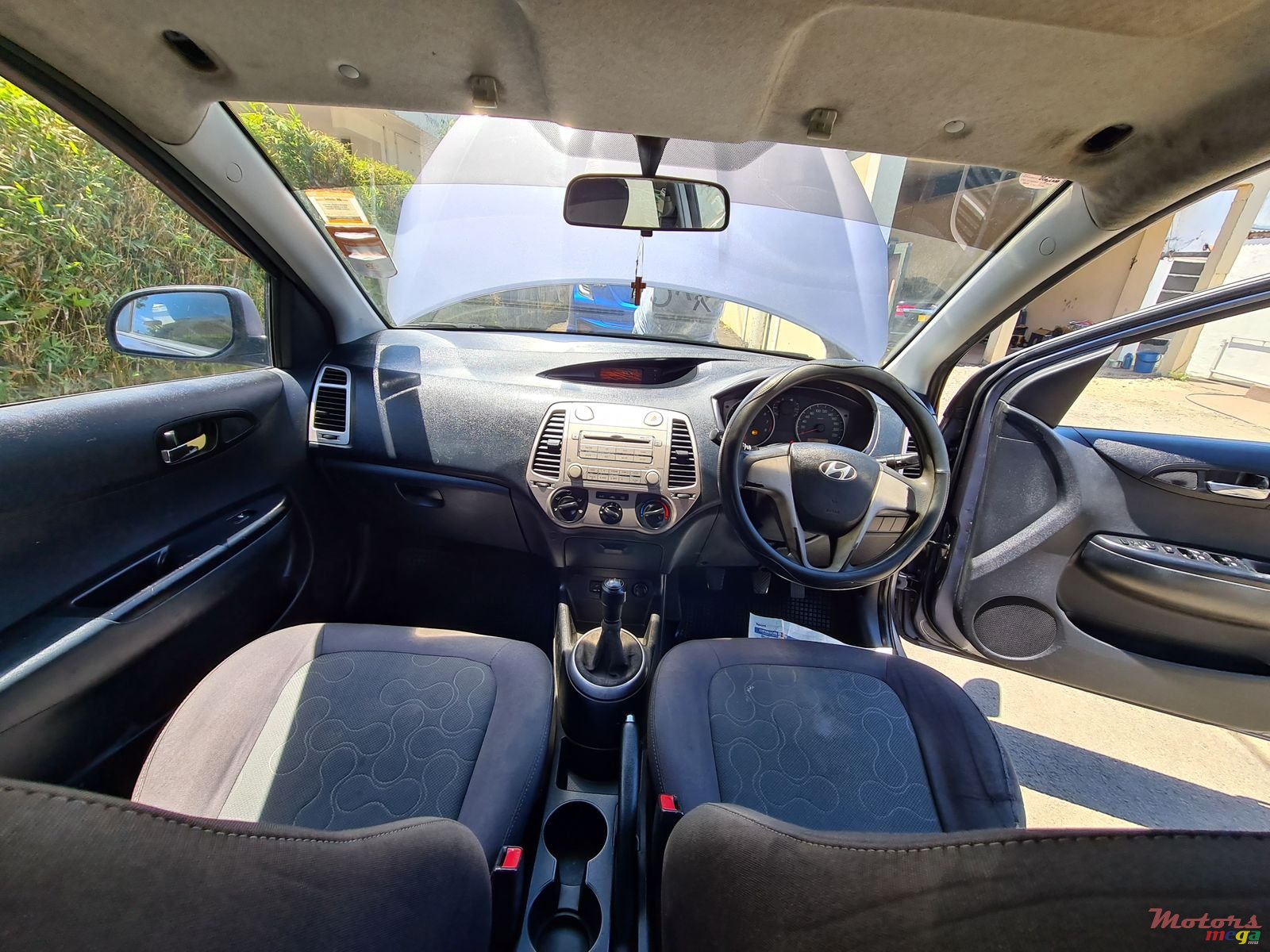 2011' Hyundai i20 Manual photo #5