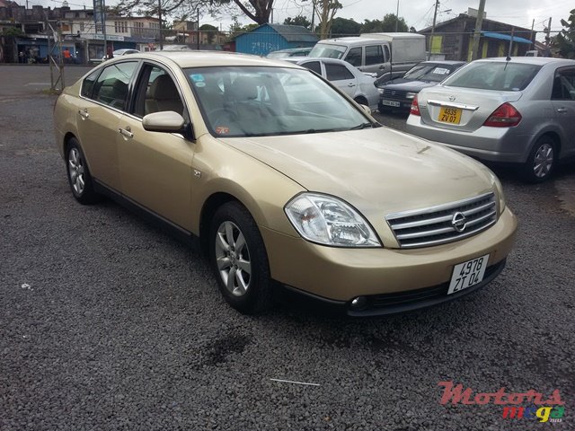 2004' Nissan Cefiro photo #5