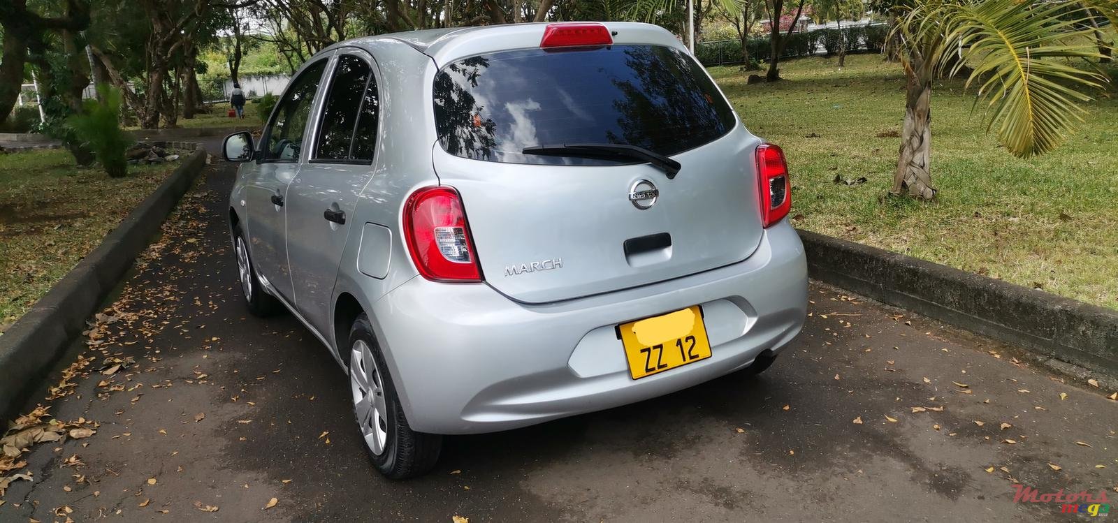 2012' Nissan March photo #6