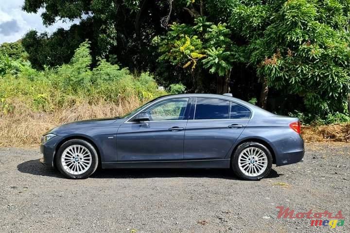 2012' BMW 320 photo #3