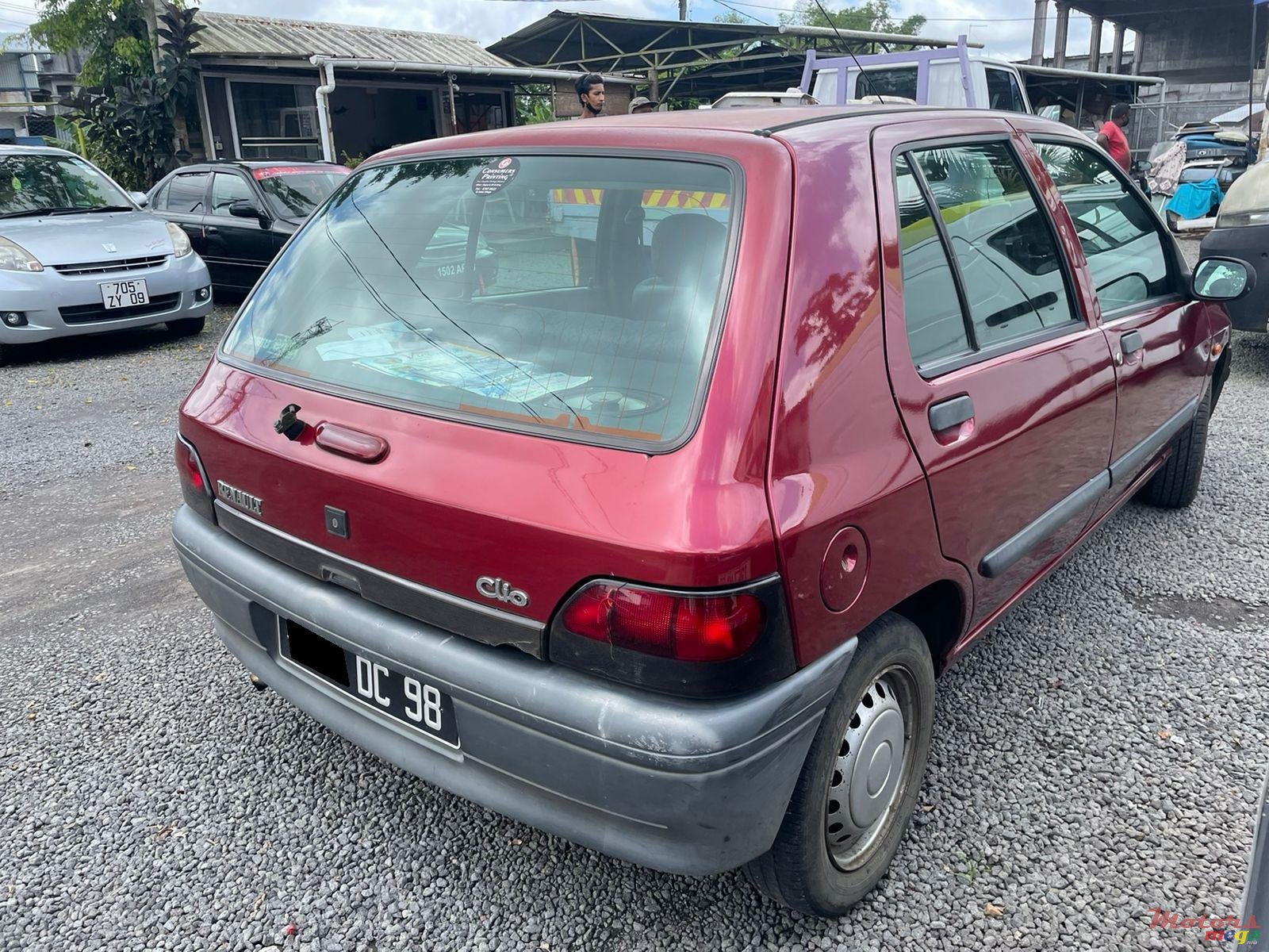 1998' Renault Clio photo #5