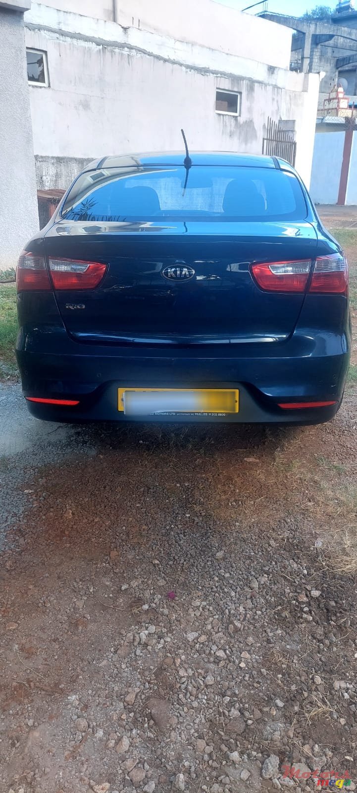 2015' Kia Rio photo #5