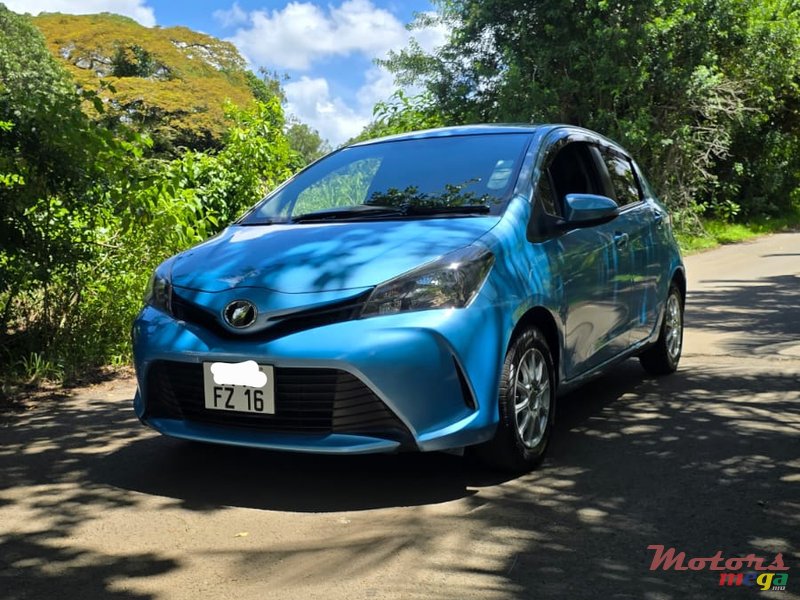 2016' Toyota Vitz photo #2