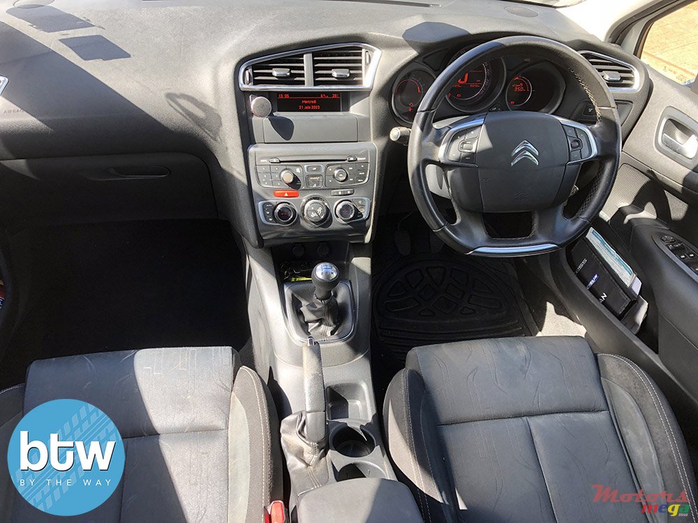 2015' Citroen C4 photo #6