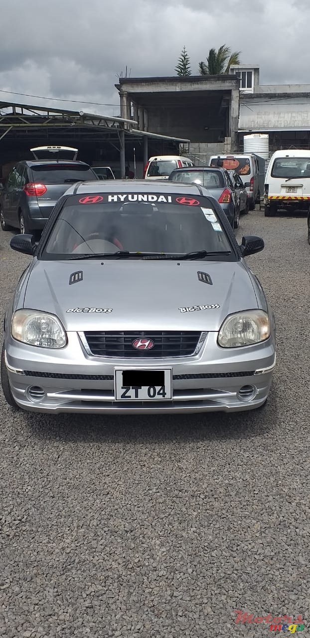 2004' Hyundai Accent photo #2