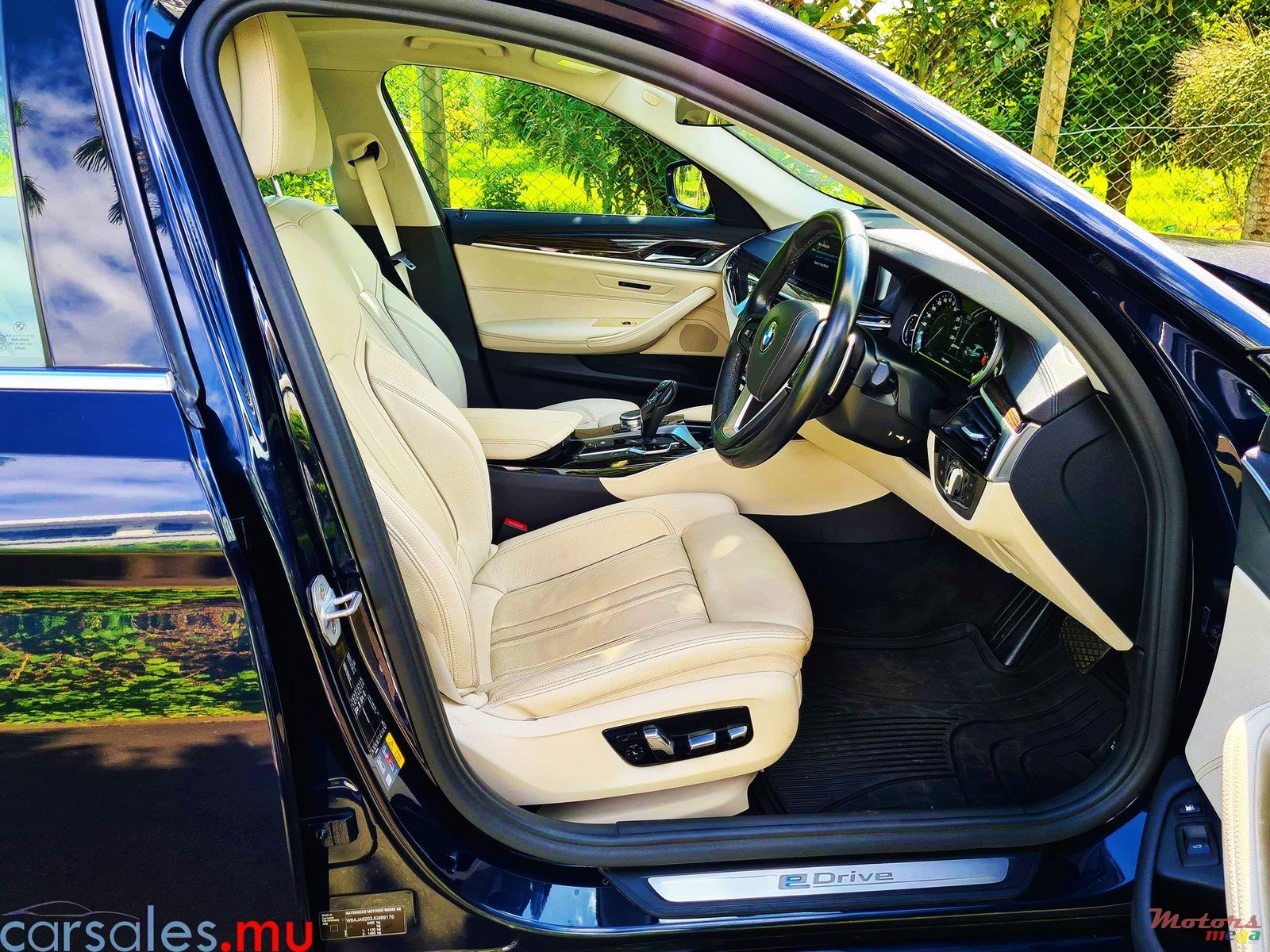 2017' BMW 530 e Luxury Line photo #5