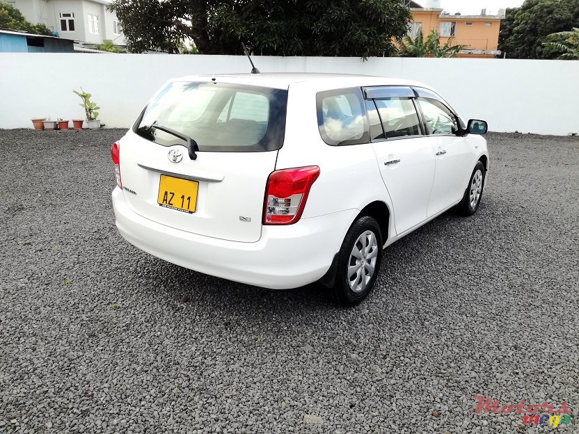 2011' Toyota Fielder AXIO 1.5L JAPAN photo #1