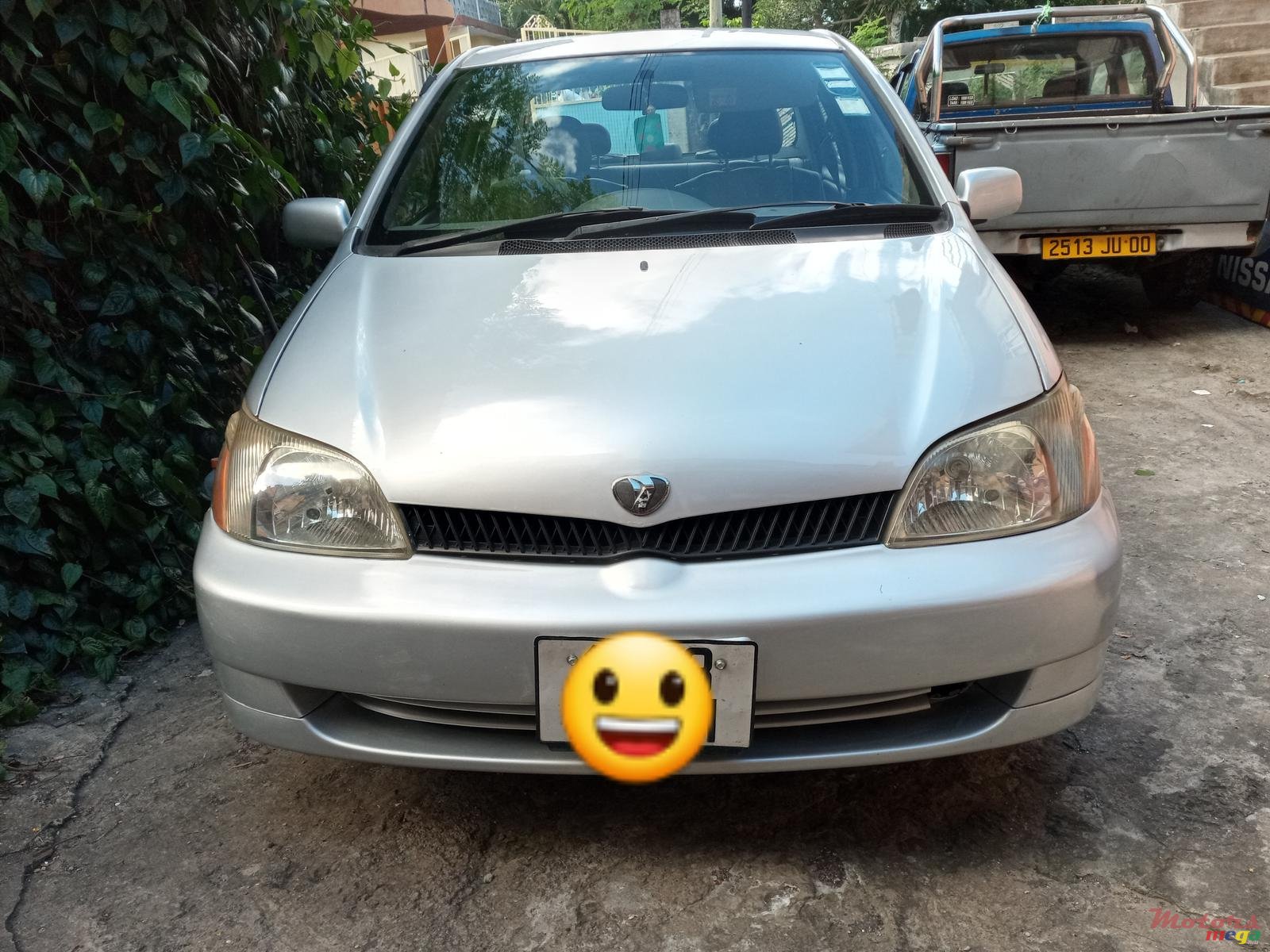 2001' Toyota Corolla Platz photo #2