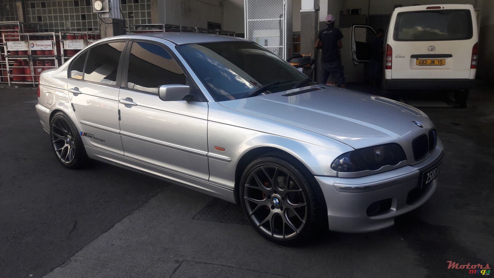 1999' BMW 318 photo #2