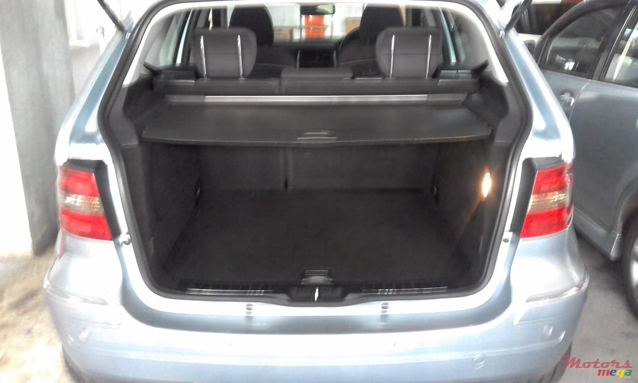 2006' Mercedes-Benz B 150 photo #4