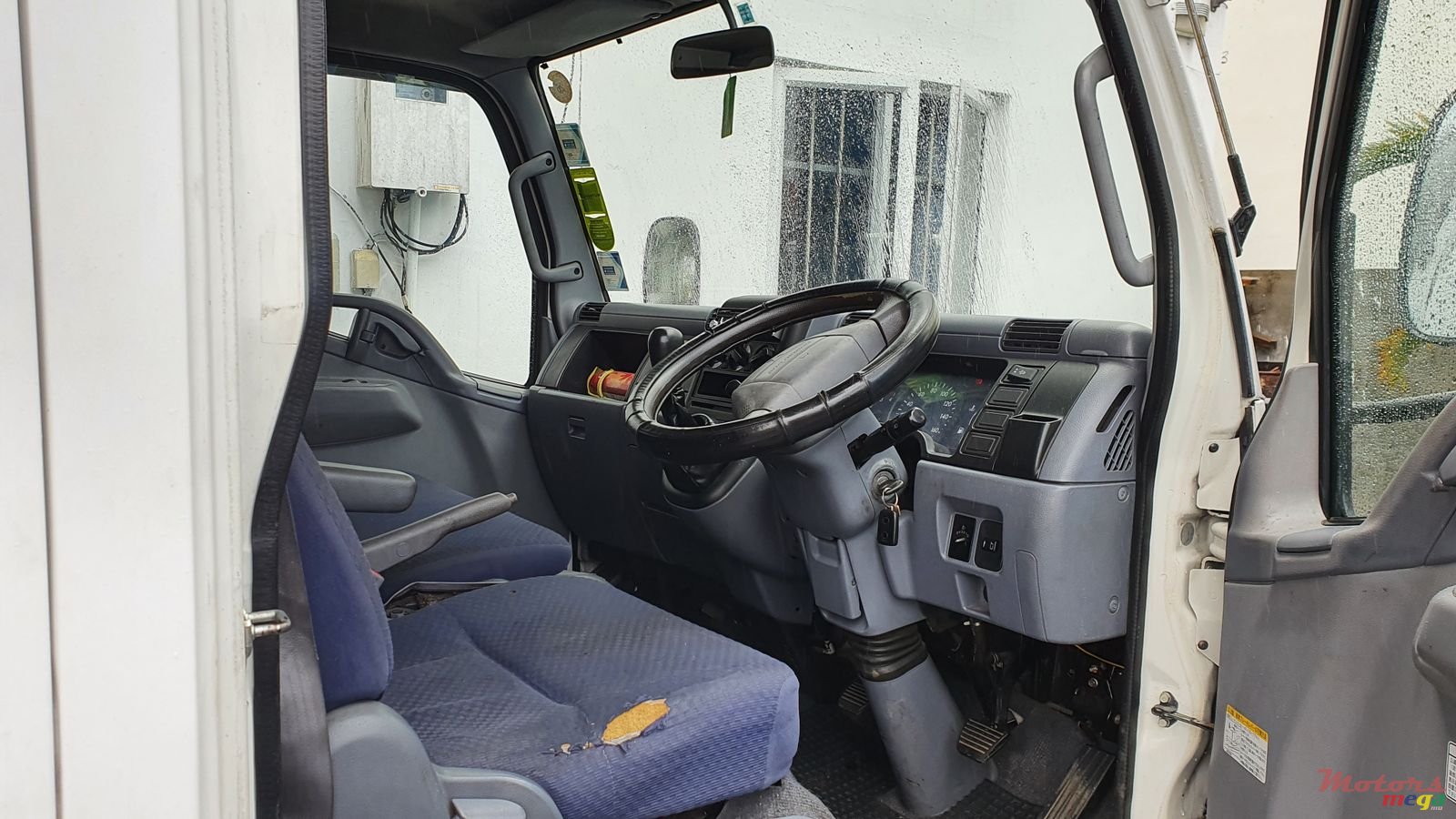 2008' Mitsubishi FUSO photo #3