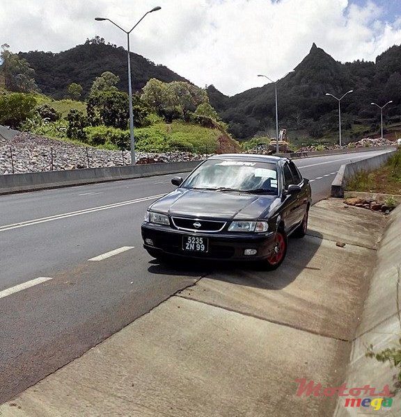 1999' Nissan Sunny photo #1