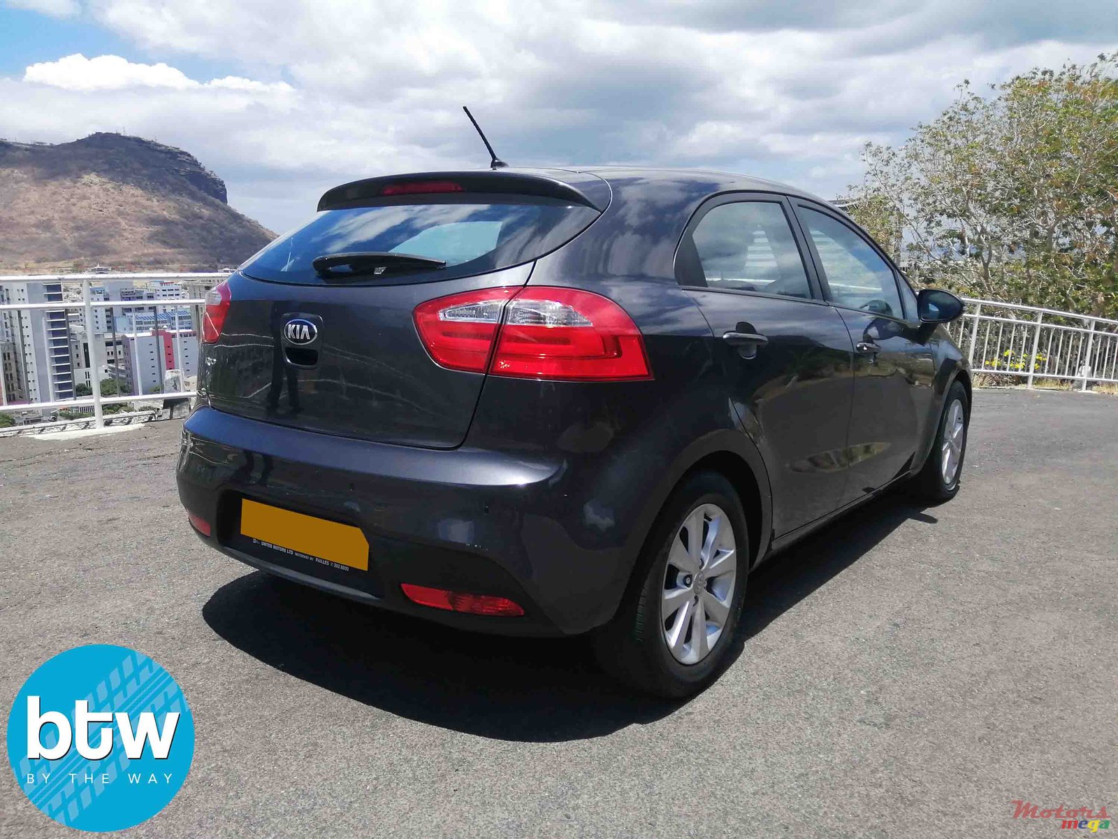 2013' Kia Rio photo #3