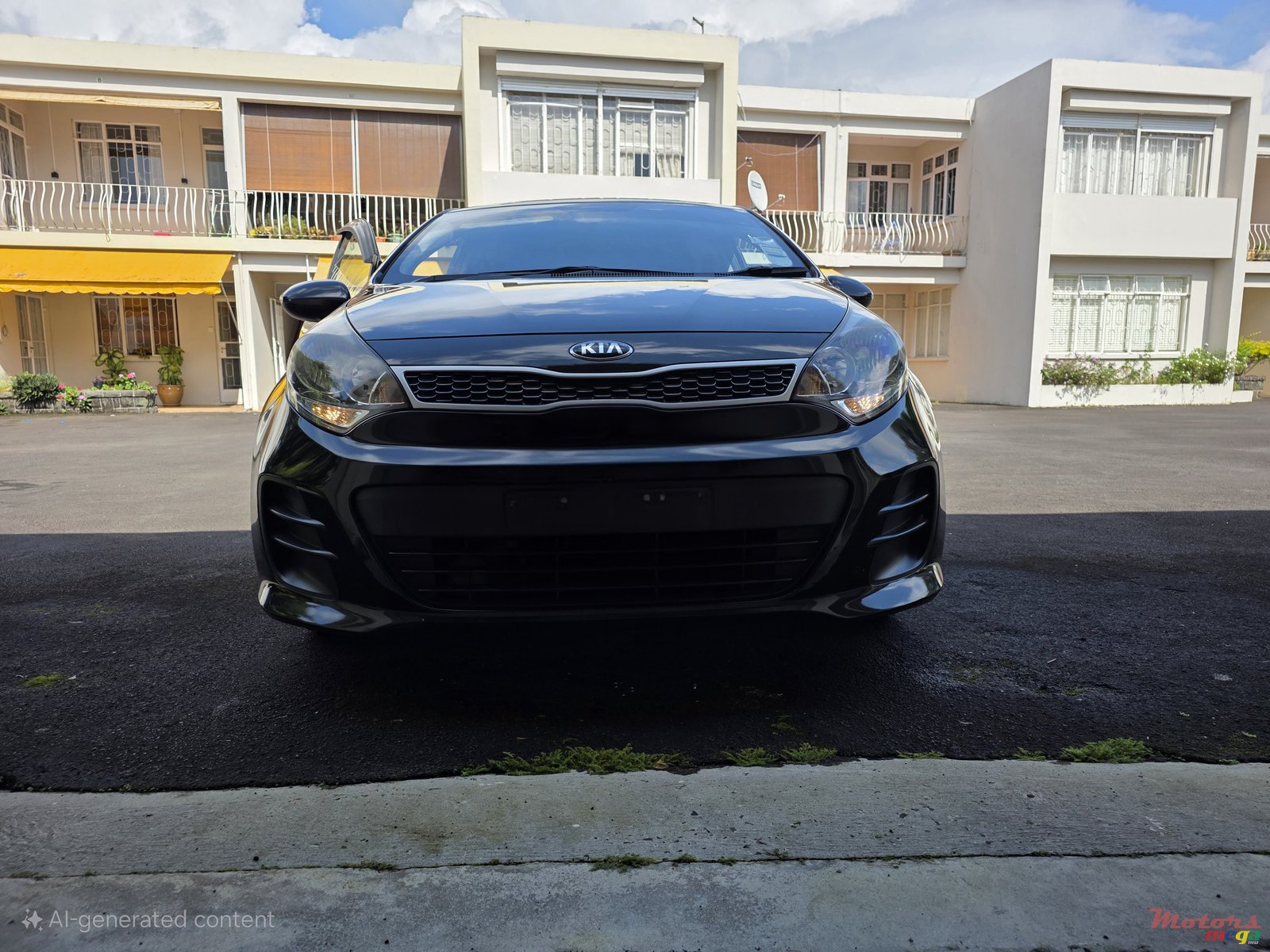 2015' Kia Rio photo #1