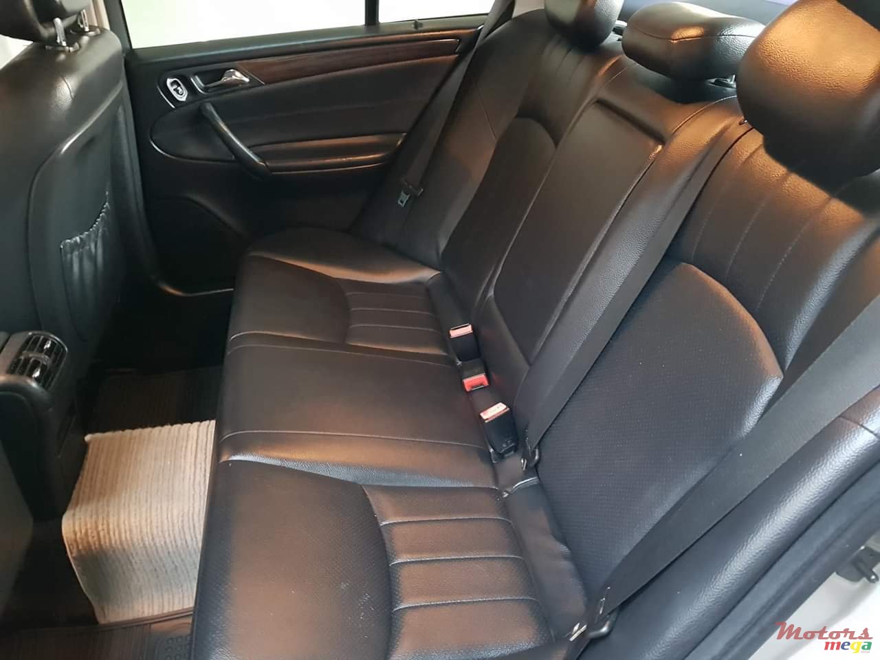 2007' Mercedes-Benz C-Class Automatic photo #6