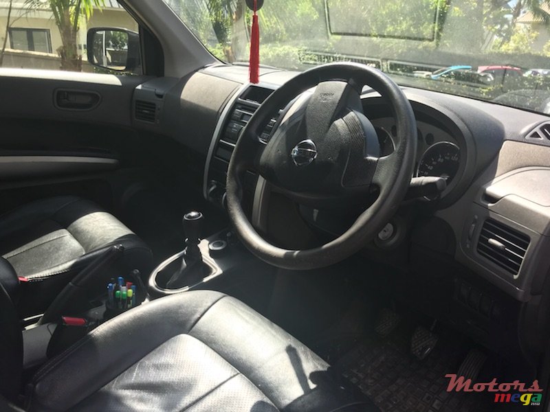 2009' Nissan X-Trail photo #2