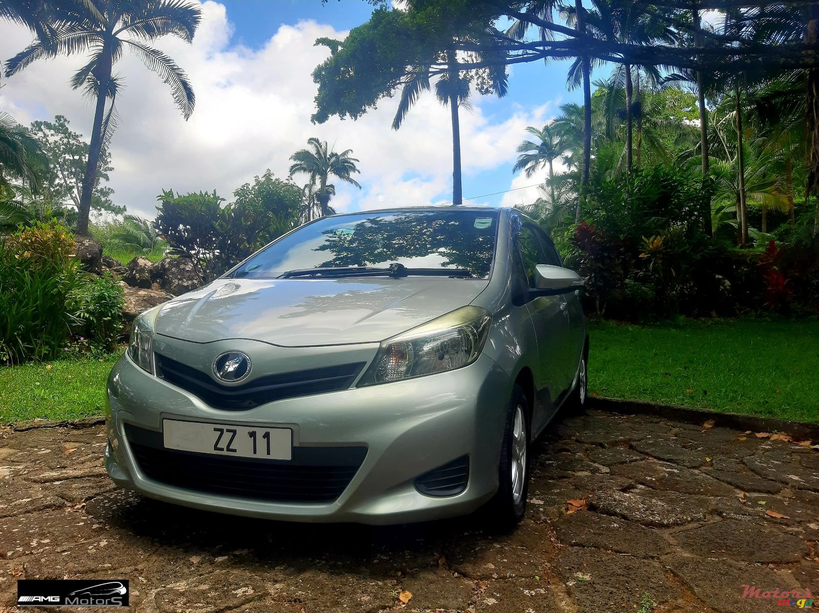 2011' Toyota Vitz 1300cc photo #1