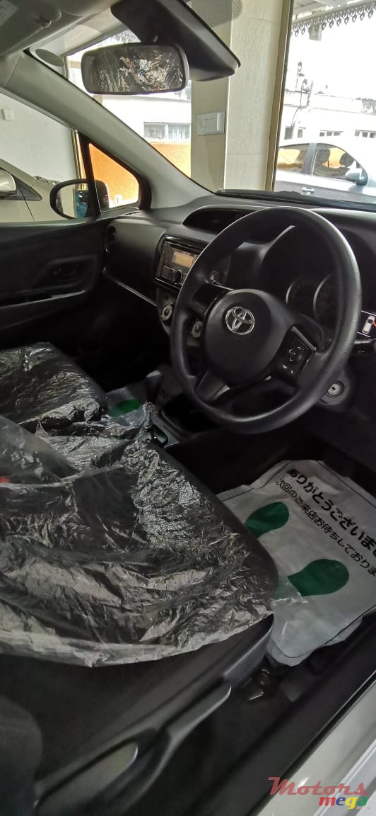 2018' Toyota Vitz photo #3