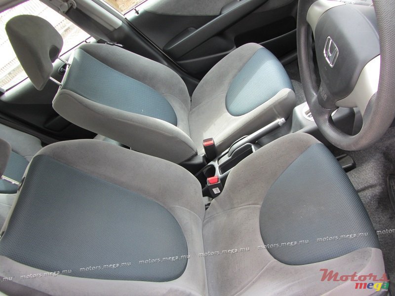 2004' Honda FIT photo #6